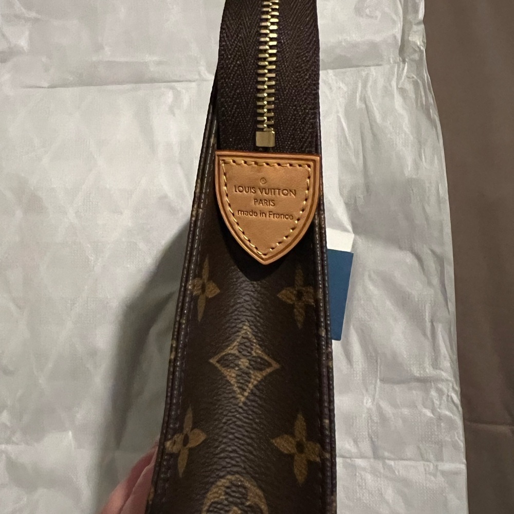 Louis Vuitton Monogram Toiletry 26 Excellent Pre Loved Condition, Barely Used - Picture 2 of 6